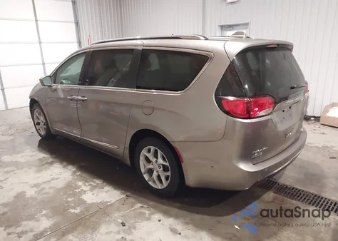 2017 Chrysler Pacifica Touring-L Plus из США, поврежденный, VIN 2C4RC1EG6HR614272